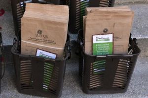 RER Vest va cumpăra saci noi pentru orădenii care colectează deşeurile în trei fracţii