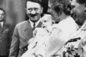 Mass-media germane a aflat abia acum că a murit  Edda Goering, fina lui Hitler. Totul a fost ţinut la secret