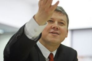 Cătălin Predoiu este audiat la Direcţia de Investigare a Criminalităţii Economice. Breaking news