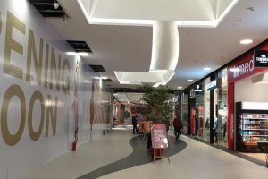 Se deschid trei magazine noi la Shopping City Sibiu