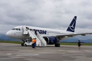 Tarom reduce numărul curselor de la Sibiu spre Bucureşti