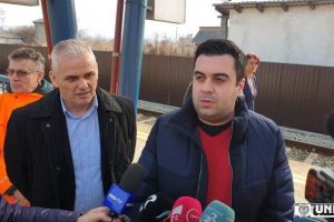 FOTO/ VIDEO: Promisiuni de terminare, până la sfârşitul anului, a lucrărilor la tronsonul de cale ferată pe care se va circula cu 160 km/h, dintre Coşlariu şi Sighişoara