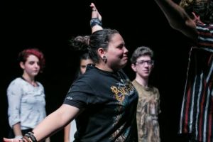 „Offline“ vă conectează la voi înşivă, la Sala Mică