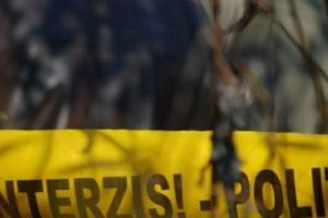 Poliţist cercetat pentru NEGLIJENȚĂ. Din cauza lui un bărbat a fost DECAPITAT cu o drujbă: în loc să direcţioneze un echipaj la locul indicat, a închis telefonul