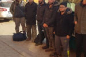 Două autoturisme, cu nouă cetăţeni străini, oprite de poliţiştii de frontieră din Oraviţa