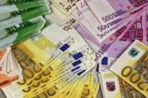 Curs valutar 14 martie 2019. LEUL se prăbuşeşte în faţa EURO