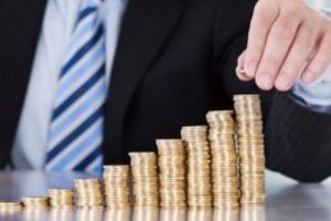 EXCLUSIV. Domeniul care are nevoie de 300.000 de angajaţi! Această industrie oferă salarii de intrare cu până la 30% mai mari decât minimul pe economie 