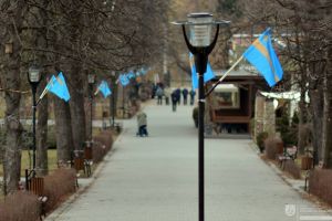 Prefectul vorbeşte, prefectul aude! La Odorhei, numai steaguri albăstrele