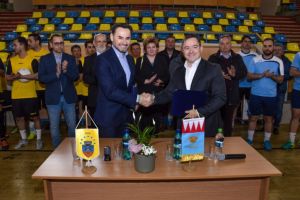 Arad şi Gyula sărbătoresc 25 de ani de înfrăţire