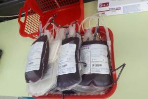 VIDEO + FOTO – Zeci de braşoveni au donat sânge, astăzi