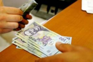 Un constăţean a tras pe sfoară zeci de argeşeni!