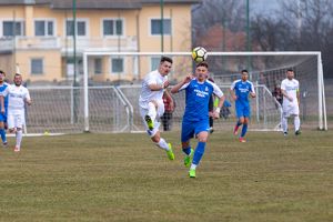 Cetate joacă azi la Deva cu liderul campionatului