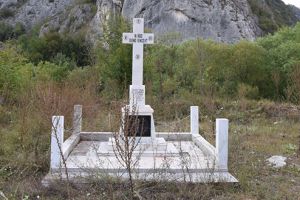 Pro memoria. Monumentele din Bejan şi Crăciuneşti