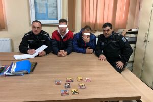 Iconiţe confiscate de poliţiştii locali