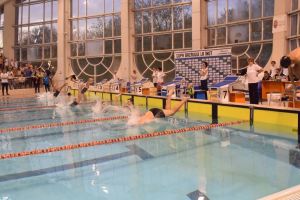 Înot/ CN Copii 10-11 ani. Etapă regională în Bacău