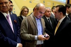 Liberalii au intrat în jocuri de putere