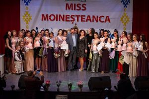 Moineşti: „Luna femeii”, sărbătorită cu Laurenţiu Cazan şi Corina Chiriac