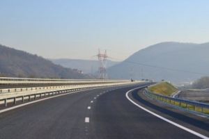 Protest amplu la Oradea, în Campania #şieu. O firmă şi-a interupt activitatea pe durata întregii zile şi angajaţii au ieşit în stradă