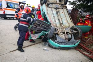 Grav accident rutier la Unirea. O femeie în stare gravă (FOTO)