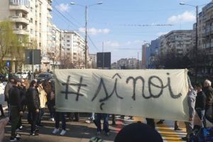 Galerie foto si video de la protestul #SIEU din Ploiesti. Trecerile de pietoni au fost blocate, trafic infernal pe ruta Sud-Nord