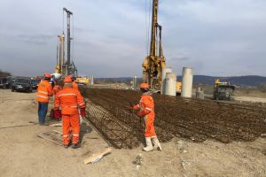 Primii kilometri de autostradă din Moldova prind contur