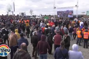 Protestul #şîeu, în toată ţara. Ștefan Mandachi a inaugurat primul metru de autostradă din Moldova, Dragnea a ieşit la atac (FOTO / VIDEO)