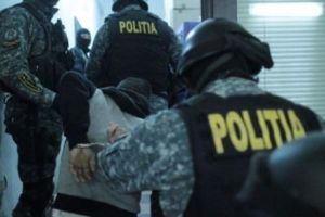 Percheziţii în Caraş–Severin şi Mehedinţi într-un dosar de omor comis în Germania. Trei români sunt suspecţi