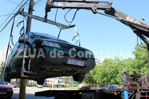 Constanta. Ieri au fost ridicate doua masini parcate neregulamentar