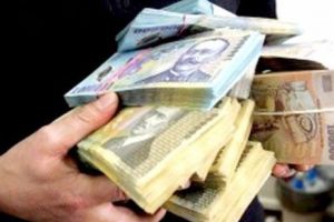 Salarii dublate! Anunţ oficial de la Guvern. Ce categorii beneficiază de măriri şi când vor intra în vigoare