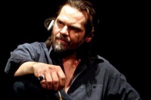 Florin Piersic Jr, miliardar de carton sau homeless? 