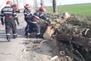 Intervenţii ISU în mai multe localităţi din Argeş