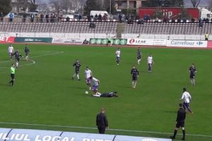 Spectatorii au aţipit, jucătorii au dormit de-a binelea