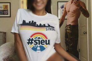 FOTO: Cea mai sexy protestatară #şieu, în braţele tânărului care s-a urcat pe turnul CET din Târgu-Jiu 