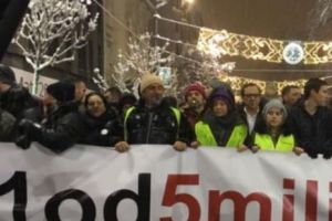 Haos în Serbia! Protestatarii au pătruns în sediul televiziunii de stat din Belgrad. News alert