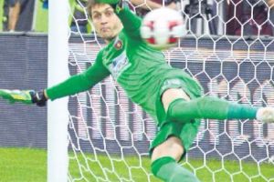 „Tricolorii” cad pe capete înaintea „dublei” cu Suedia şi Insulele Feroe. Un titular a devenit incert pentru debutul în preliminarii