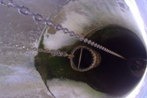 VIDEO. Bărbat găsit mort în fântână. Poliţia a deschis un dosar penal