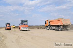 UMB Spedition spune ca nu a retras utilajele de la Centura Bacăului dar că în weekend muncitorii au liber