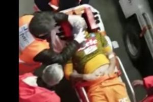 Moment dramatic în direct! L-au luat cu targa de pe teren. În ce stare se află portarul lui Napoli - VIDEO ȘOCANT