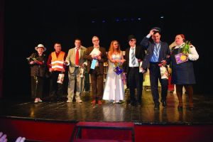 Actorii nevăzători, pe scena Teatrului „Bacovia”