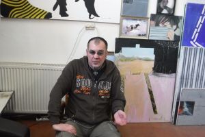 „În artă îţi trebuie puţină nebunie”