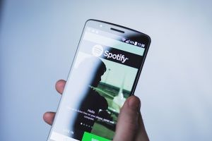 Apple răspunde acuzaţiilor Spotify cu privire la App Store