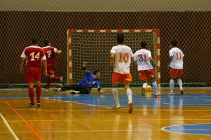 Un gest nesăbuit – un an de interzicere la meciuri