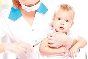 Rujeola a reapărut în unele judeţe din ţară. Este esenţială creşterea acoperirii vaccinale