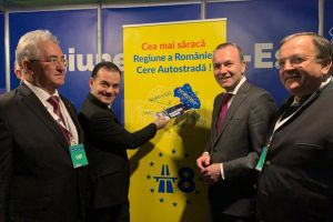 Flutur a susţinut la Summitul PPE de la Bucureşti nevoia construcţiei de autostrăzi în Moldova