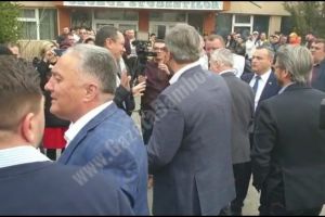 Țuţuianu vrea să pună poliţia pe cei care l-au huiduit la venirea lui Ponta