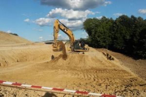 Secţiuni din autostrada Sibiu – Piteşti, blocate din cauza contestaţiilor