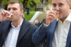 Răchia a încins atmosfera în Consiliul Judeţean