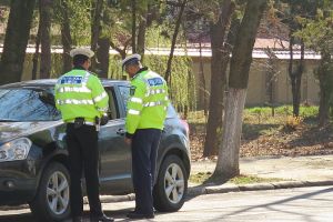 Ialomiţa: 29 permise auto reţinute, peste 800 sancţiuni contravenţionale aplicate de poliţişti în acest weekend