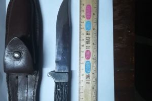 Prins cu un cuţit în buzunar, într-un local din Motru! Explicaţia bărbatului