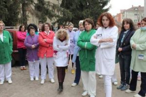 Protest la Spitalul Judeţean Reşiţa faţă de diminuarea sporurilor